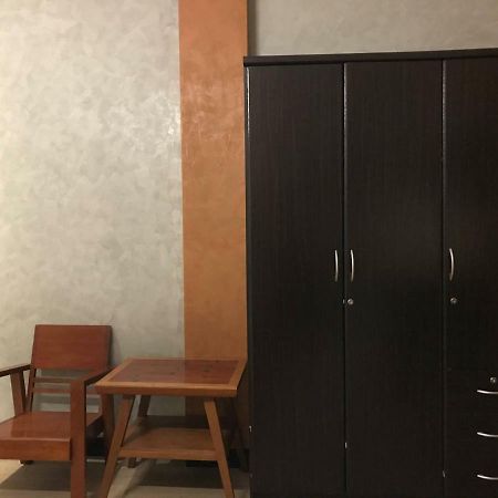 Center Point Plaza Hostel Банкок Екстериор снимка