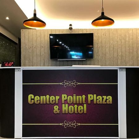 Center Point Plaza Hostel Банкок Екстериор снимка