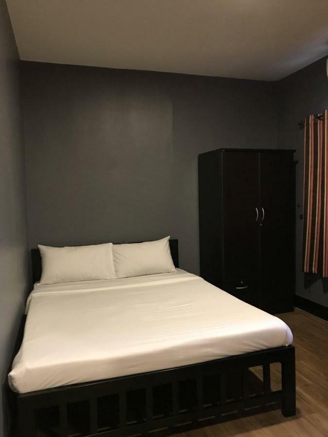 Center Point Plaza Hostel Банкок Екстериор снимка