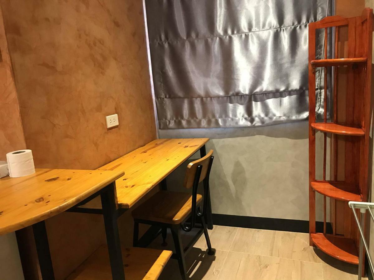 Center Point Plaza Hostel Банкок Екстериор снимка