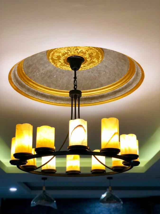 Center Point Plaza Hostel Банкок Екстериор снимка